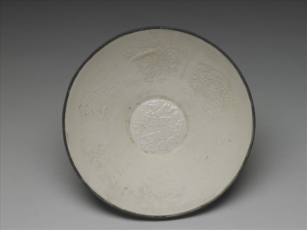 定窯 印花四季花卉紋碗