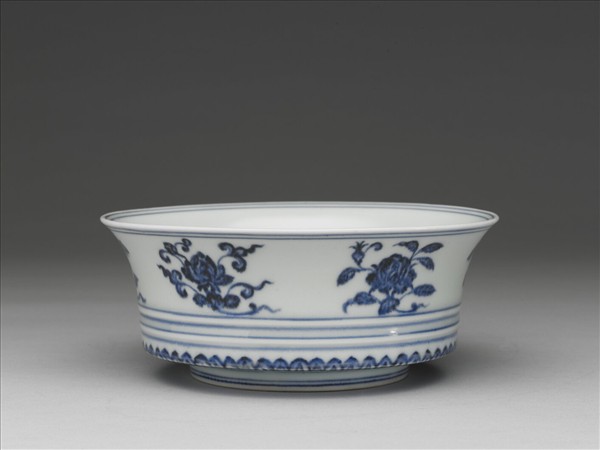 青花四季花卉紋碗