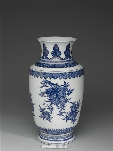 青花三多花果紋尊