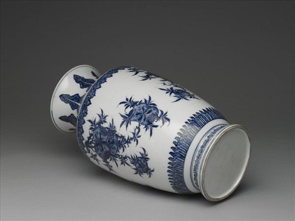 青花三多花果紋尊