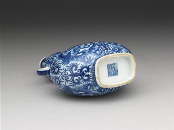 青花雲龍紋葫蘆雙耳扁瓶