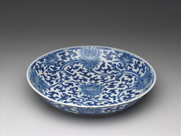 青花番蓮紋盤