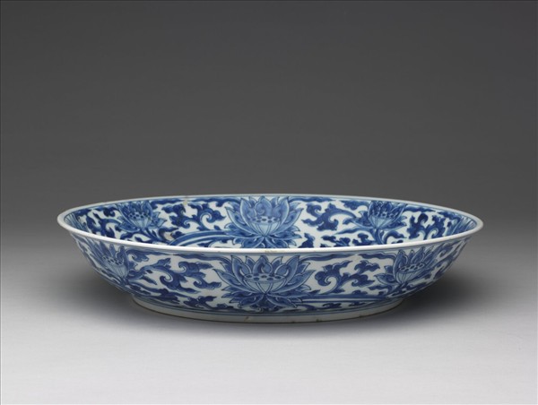 青花番蓮紋盤
