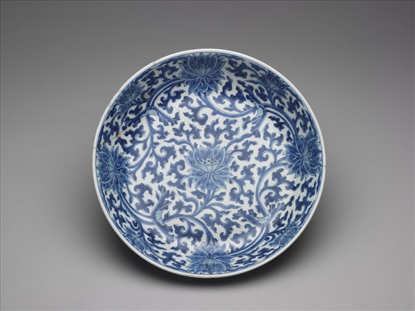 青花番蓮紋盤