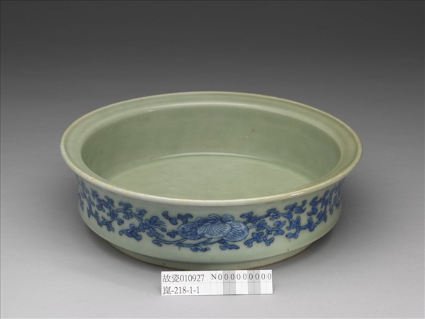 青瓷青花纏枝花卉紋盆