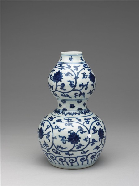 青花纏枝番蓮紋葫蘆瓶