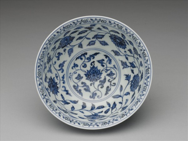 青花四季花卉紋碗