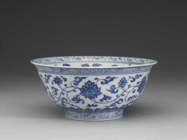青花四季花卉紋碗