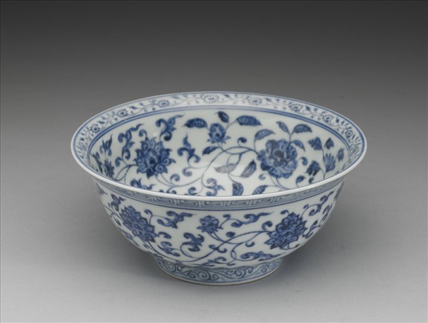 青花四季花卉紋碗