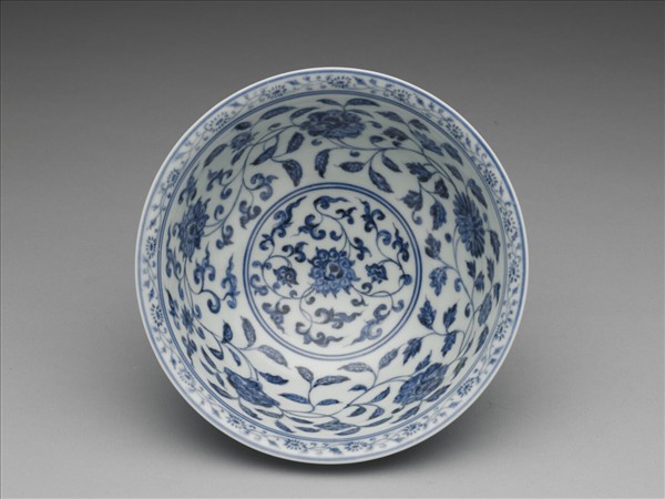 青花四季花卉紋碗