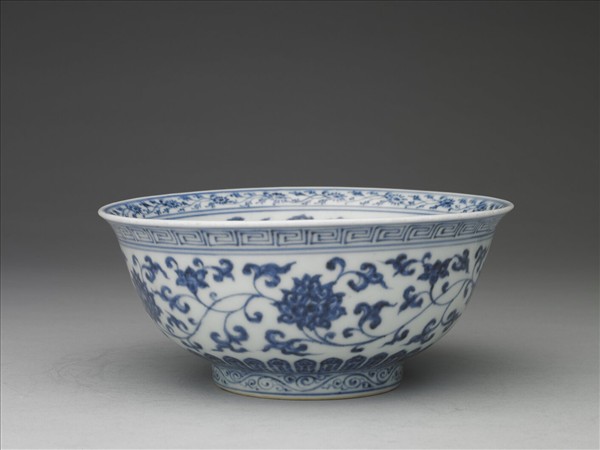 青花四季花卉紋碗