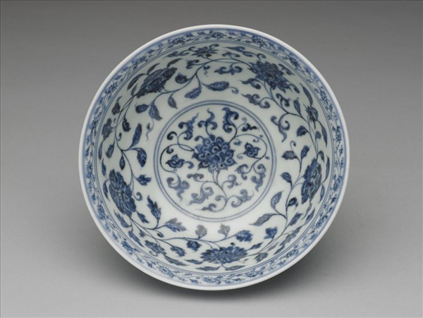 青花四季花卉紋碗