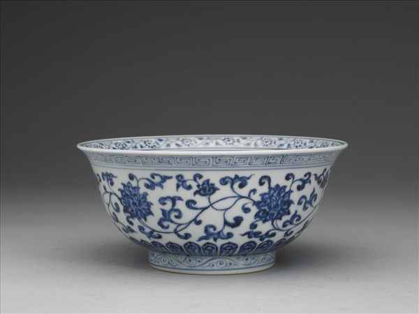 青花四季花卉紋碗