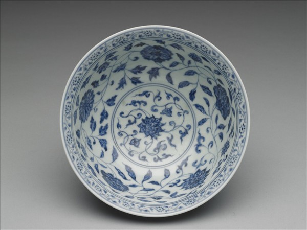 青花四季花卉紋碗