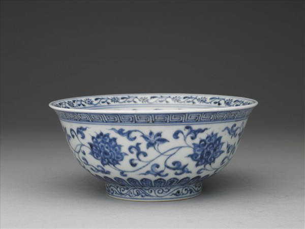 青花四季花卉紋碗