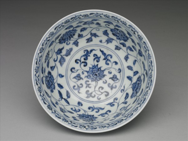 青花四季花卉紋碗