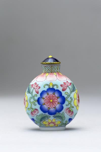 玻璃胎畫琺瑯天藍地花卉紋鼻煙壺- 故宮