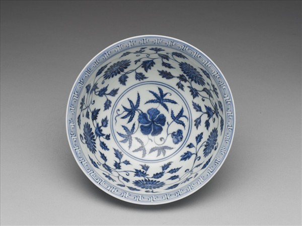 青花雲龍紋碗