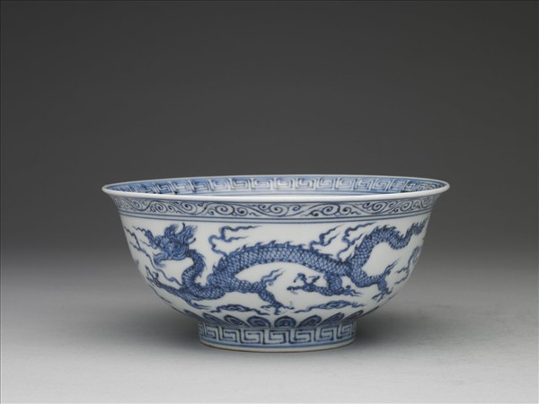 青花雲龍紋碗