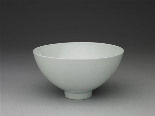 甜白釉蓮子碗