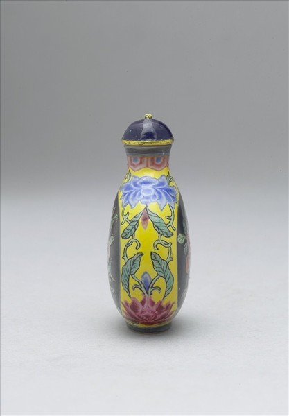 玻璃胎畫琺瑯月季牡丹紋鼻煙壺