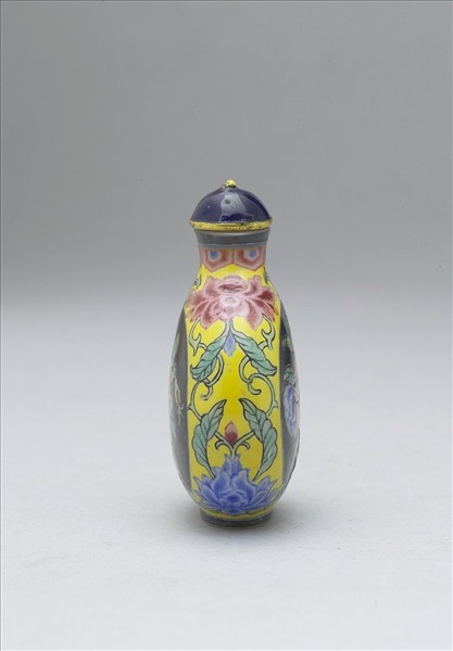 玻璃胎畫琺瑯月季牡丹紋鼻煙壺