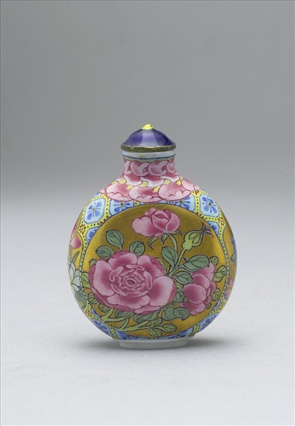 玻璃胎畫琺瑯四季花卉紋鼻煙壺