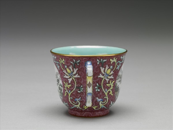 琺瑯彩紅錦地開光山水圖杯