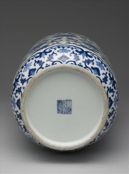 青花福壽花卉紋燈籠尊