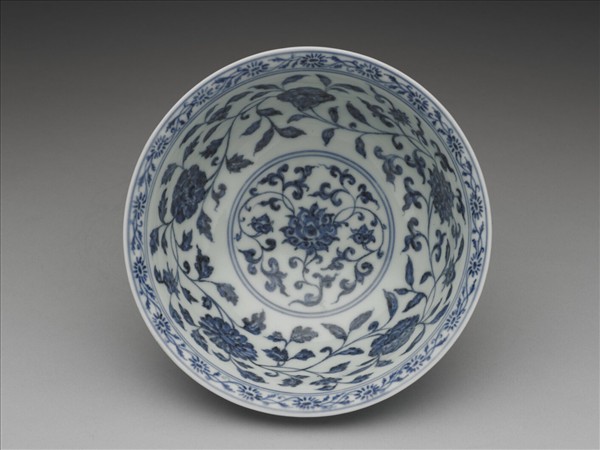 青花四季花卉紋碗