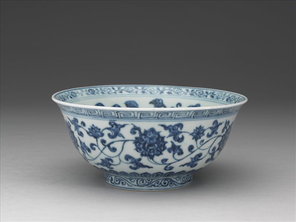 青花四季花卉紋碗