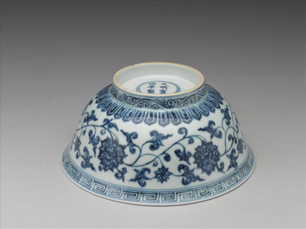 青花四季花卉紋碗