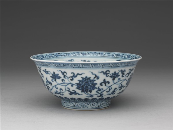 青花四季花卉紋碗