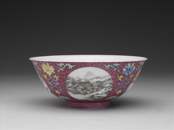 琺瑯彩洋紅地開光四季山水圖碗