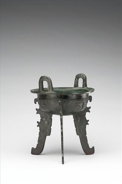 獸面紋扁足鼎