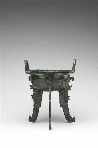 獸面紋扁足鼎