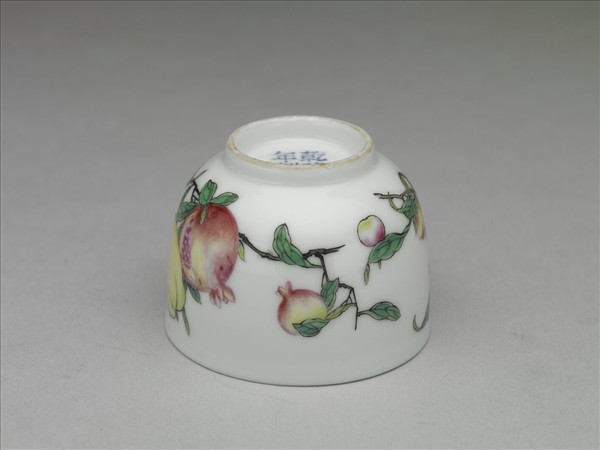 琺瑯彩三果酒鍾