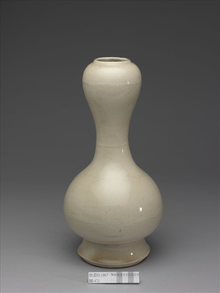 白瓷蒜頭瓶