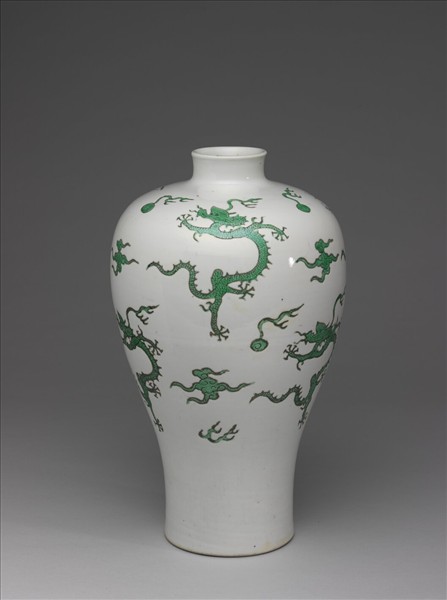 綠彩龍紋梅瓶