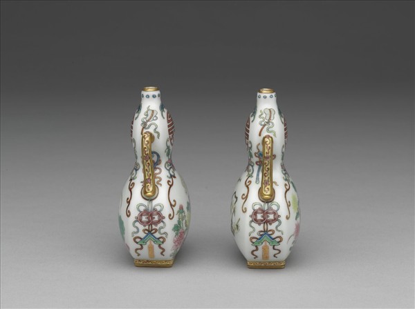 琺瑯彩花卉紋雙耳葫蘆扁瓶