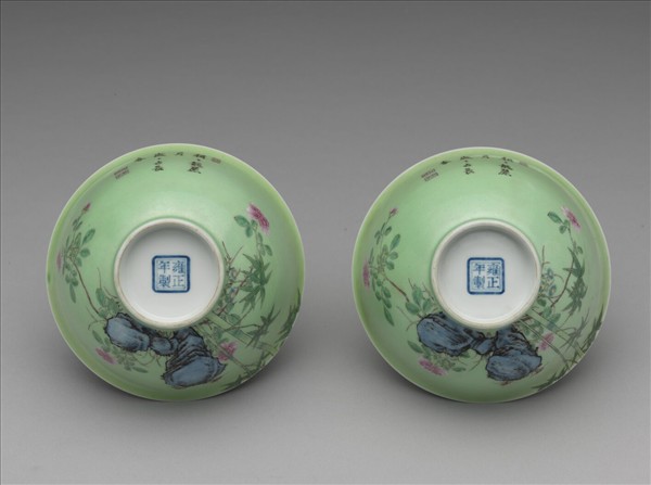 琺瑯彩綠地月季翠竹圖碗