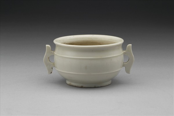 白瓷回紋簋式爐