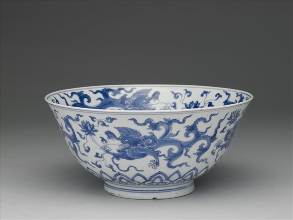 青花夔龍紋碗