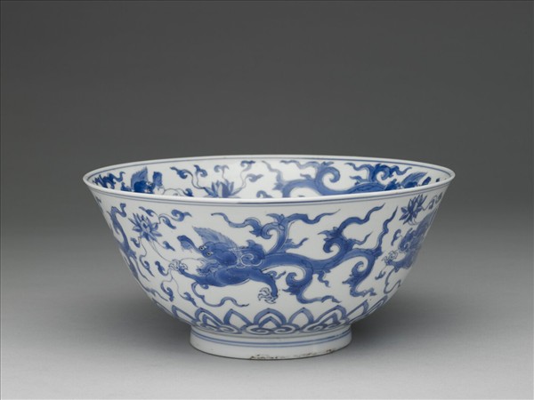 青花夔龍紋碗