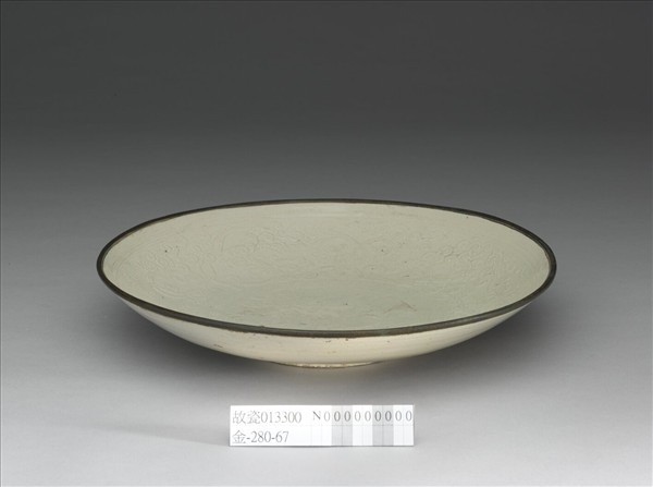 定窯 印花吳牛喘月圖盤