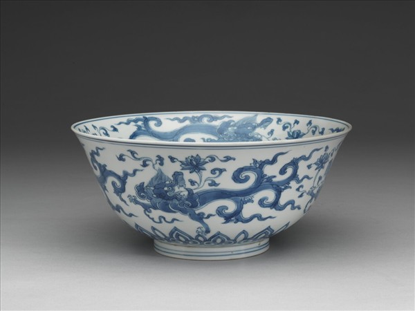 青花夔龍紋碗
