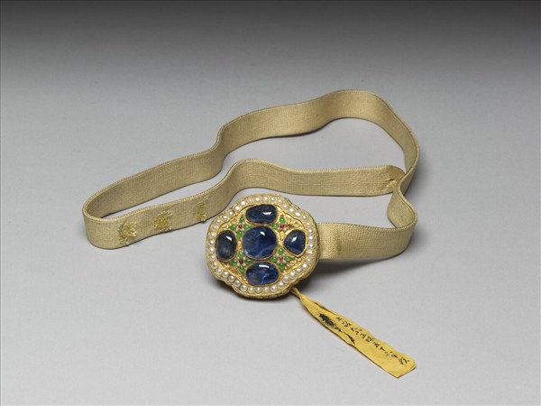 銅鍍金鑲藍寶石珍珠帶扣