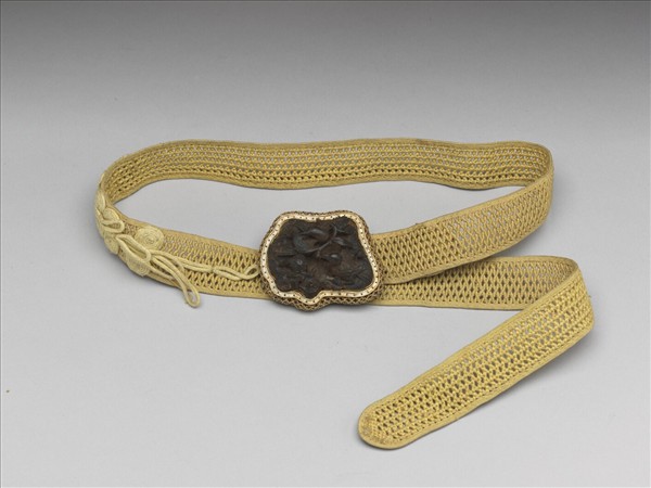 銀鍍金托鑲珠及茄楠香帶扣