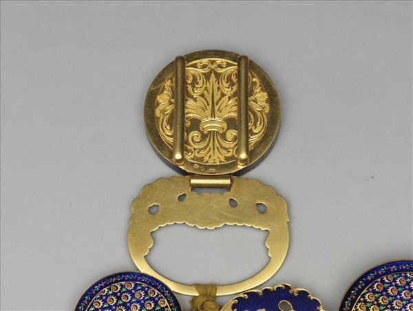 銅鍍金鑲琺瑯帶扣