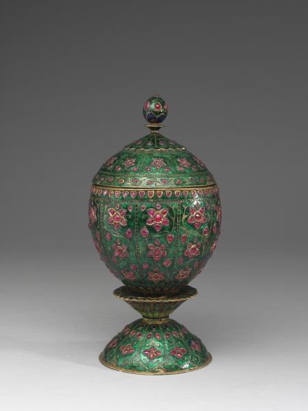 鎏金銀胎內填琺瑯嵌寶蓋罐